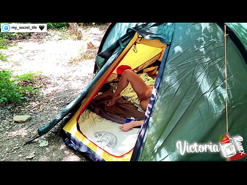 ❤️ ຖ່າຍໃນກ້ອງຖ່າຍຮູບ Passionate jerk off Stranger in a tent ❤ ຮູບໂປ້ຍາກ ທີ່ lo.tubsexercom.ru ﹏